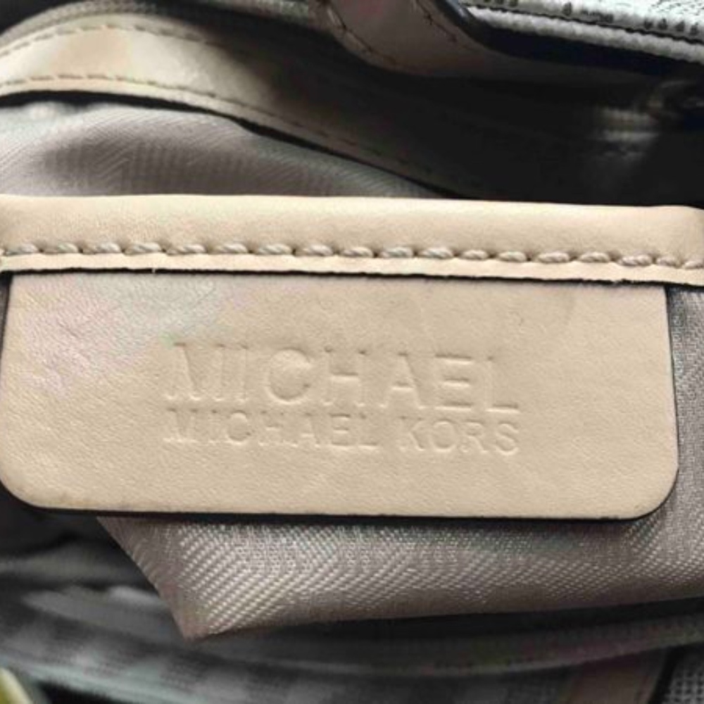 Michael Kors Purse - Picture 6 of 8